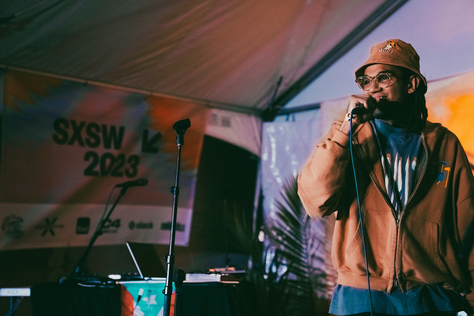  El puertorriqueño Enyel C cautiva a SXSW con su sonido caribeño en el showcase “La Subcultura”  